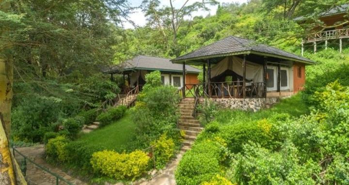 Crater Lake Tented Camp And Game Sanctuary Найваша Екстер'єр фото
